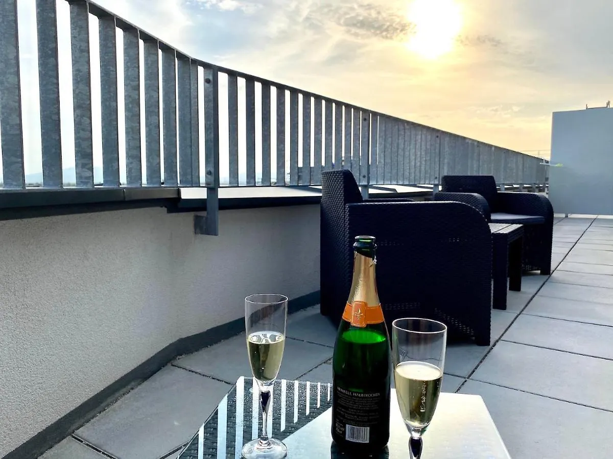 Sonnenwohnen Penthouse Direkt Bei U-Bahn Und Therme Wien Mit Top Anbindung Ins Zentrum Apartment
