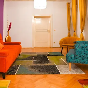 Breathtaking Stadtpark Apartment