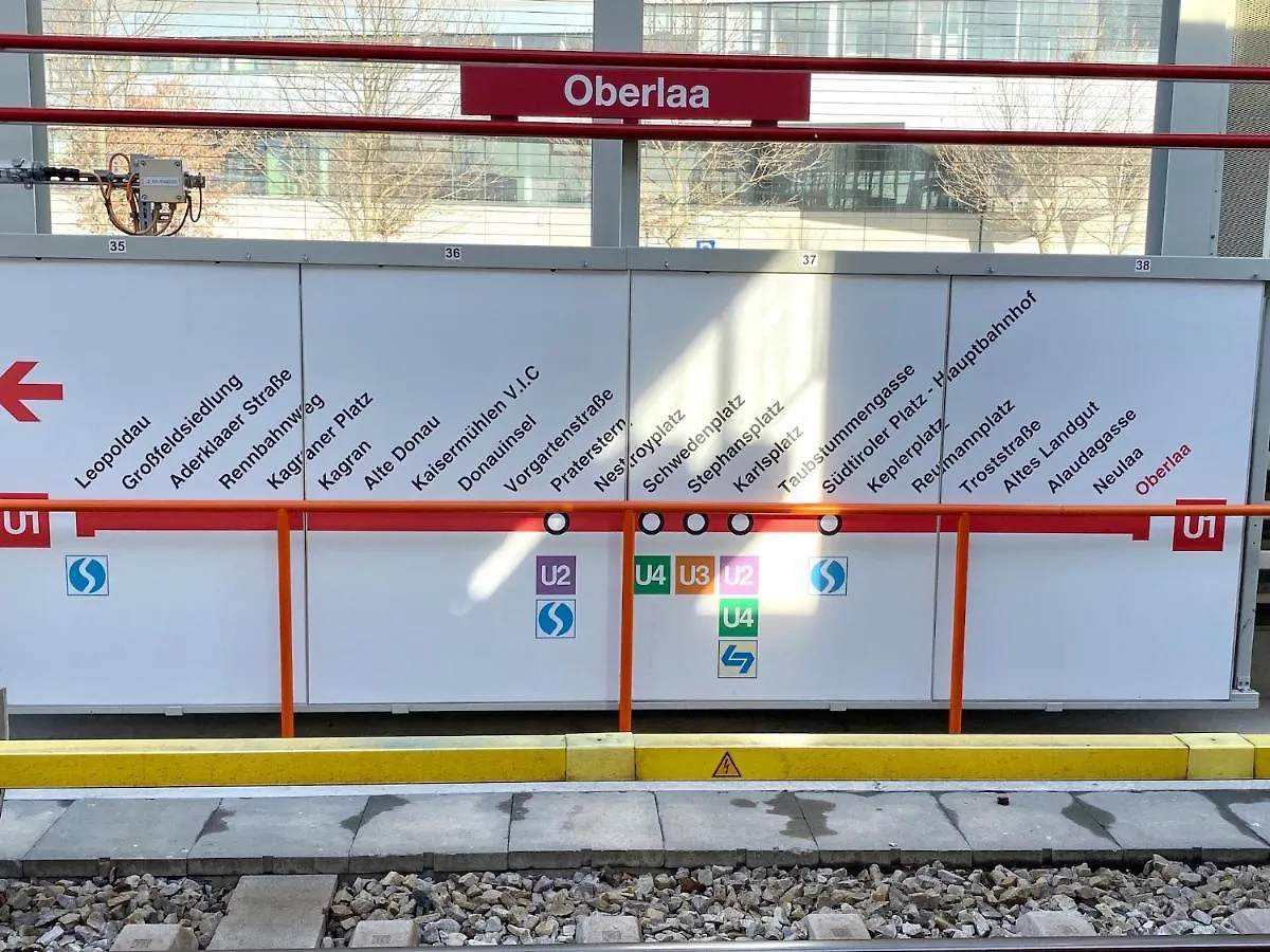 Sonnenwohnen Penthouse Direkt Bei U-Bahn Und Therme Wien Mit Top Anbindung Ins Zentrum 0*, Vienna