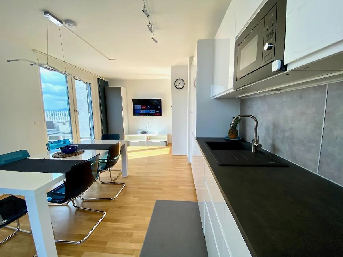 Sonnenwohnen Penthouse Direkt Bei U-Bahn Und Therme Wien Mit Top Anbindung Ins Zentrum