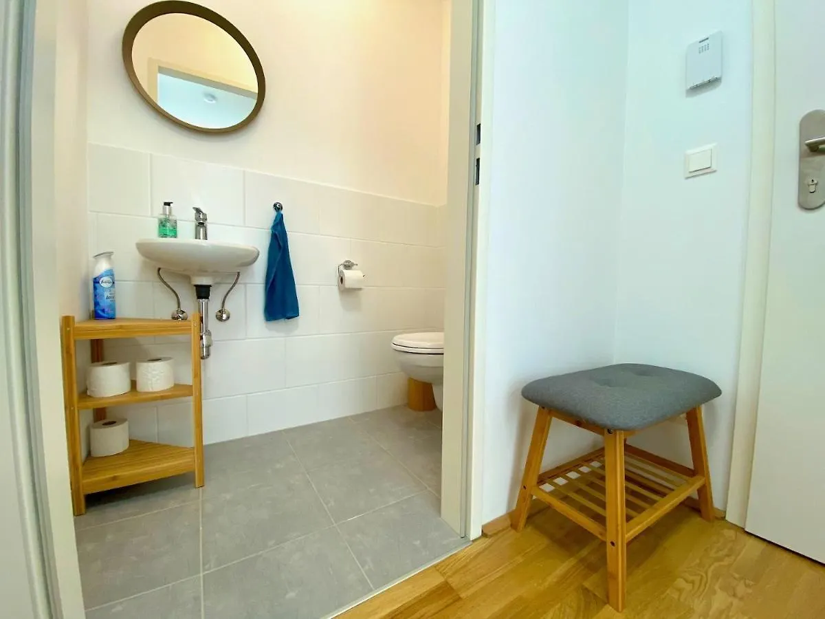 Sonnenwohnen Penthouse Direkt Bei U-Bahn Und Therme Wien Mit Top Anbindung Ins Zentrum Apartment Vienna