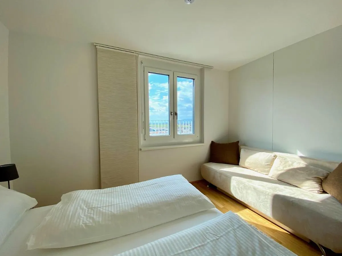 Apartment Sonnenwohnen Penthouse Direkt Bei U-Bahn Und Therme Wien Mit Top Anbindung Ins Zentrum